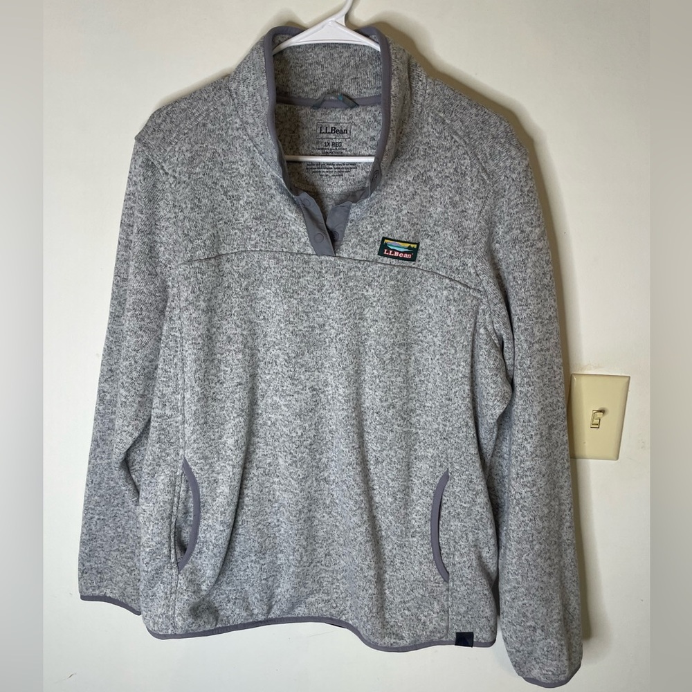 LL Bean Woman’s Fleece Lines Pull Over Sweatshirt w/ Quarter Snap Front Closure.